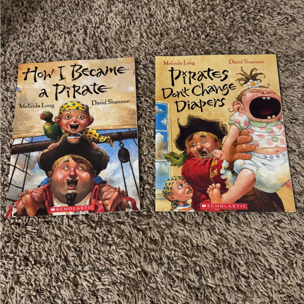 Scholastic Pirate Adventure Book Set - Red and Blue Covers